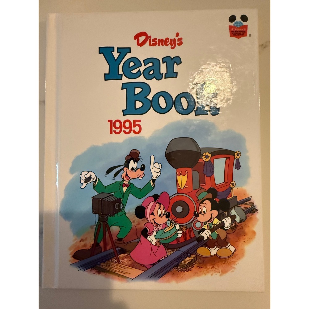 Disney Year Book 1995 Grolier Wonderful World of Reading Hardcover Vintage